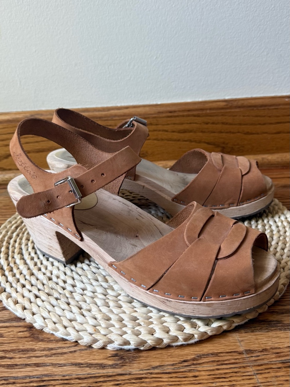 Lotta From Stockholm brown women’s sandals size 42 (us11,5)